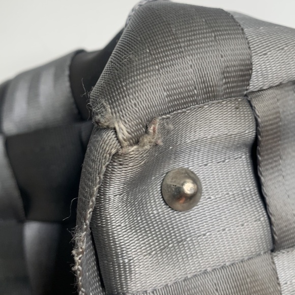 The Original Seatbelt Bag Silver Gray Shoulder Bag Purse 10” x 15” x 4” - Picture 3 of 8